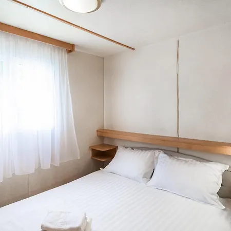 Holiday home Awesome In Nereziska With House Sea View *
