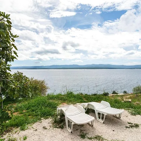 Awesome In Nereziska With House Sea View Holiday home Nerezisca