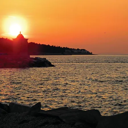 Awesome In Nereziska With House Sea View *